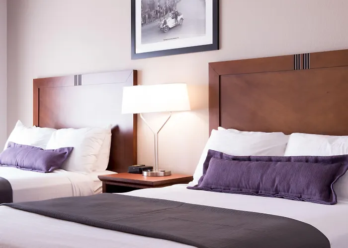 Bluemont Hotel